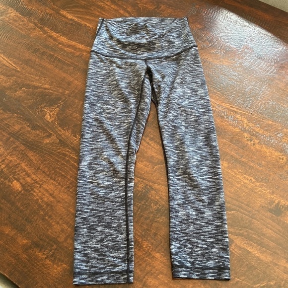 Lululemon Wunder Under Hi-Rise Crop Dramatic Static White Black Size 4 - Picture 4 of 10
